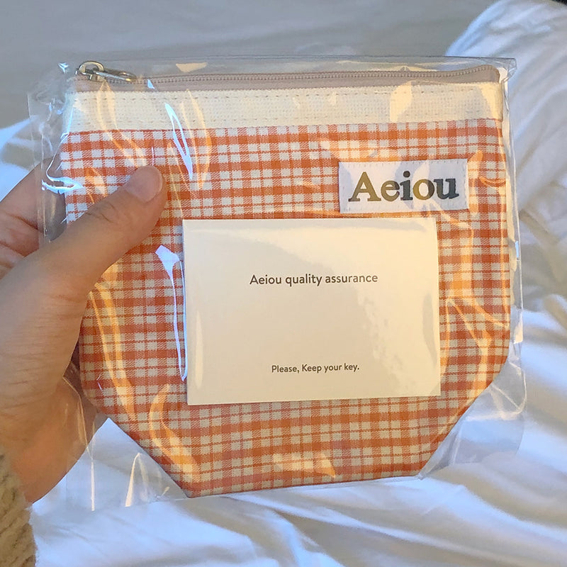 Aeiou Basic Pouch (M size) Fresh Orange Soda (6552227184758)