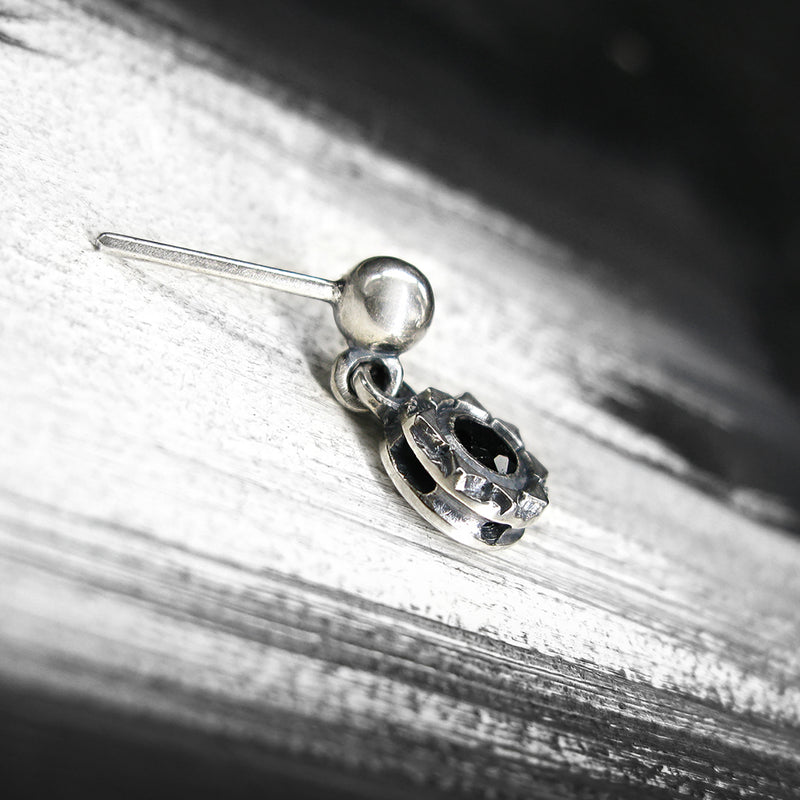 サンライトD-1ガーネットシルバーイヤリング / SunlightD-1 Garnet silver earring (4593405558902)