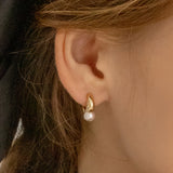 aube pearl earring (6617285001334)