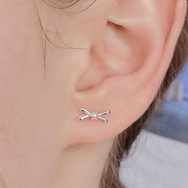 angel ribbon pearl earring