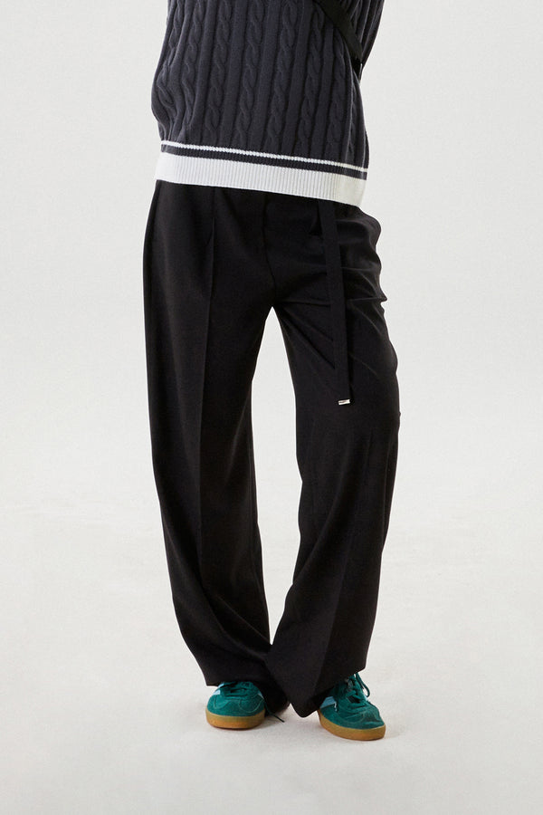 COLLECTION BELT POINT TWO TUCK PANTS [BLACK]