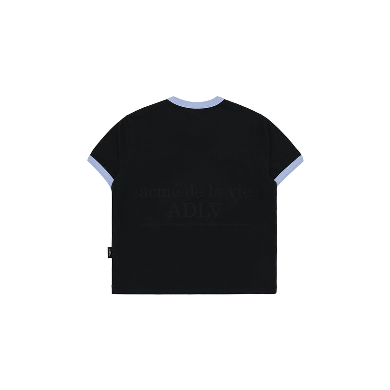 Sanrio HELLO KITTY 3DアートワークミドルクロップショートスリーブTシャツ
