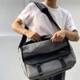 メッセンジャーバッグ / 2040 Messenger Bag Grey