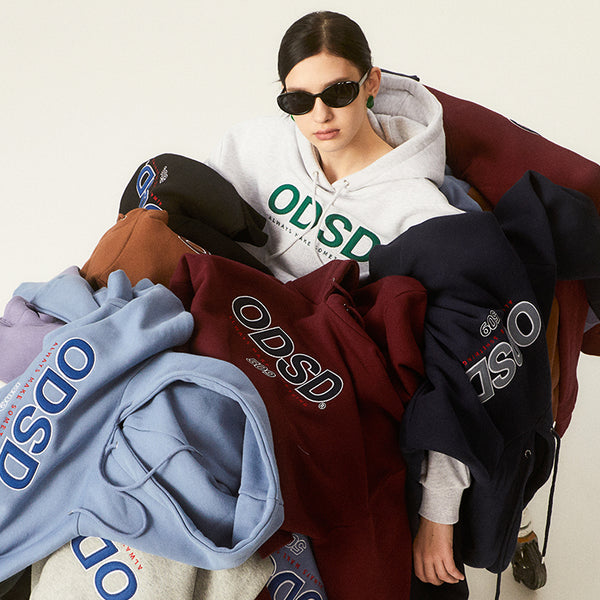 ODSDロゴアップリケクロップドパーカー / ODSD LOGO APPLIQUE CROPPED HOODIE -  8COLOR