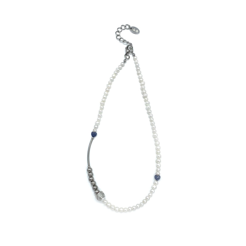 Navy heart point pearl necklace