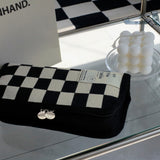 オンザテーブルペンケース (チェッカーボード) / On the table pen case (checkerboard)