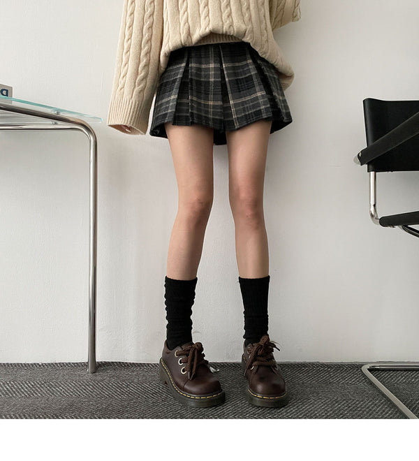 Slit pleats woolen checkered mini skirt