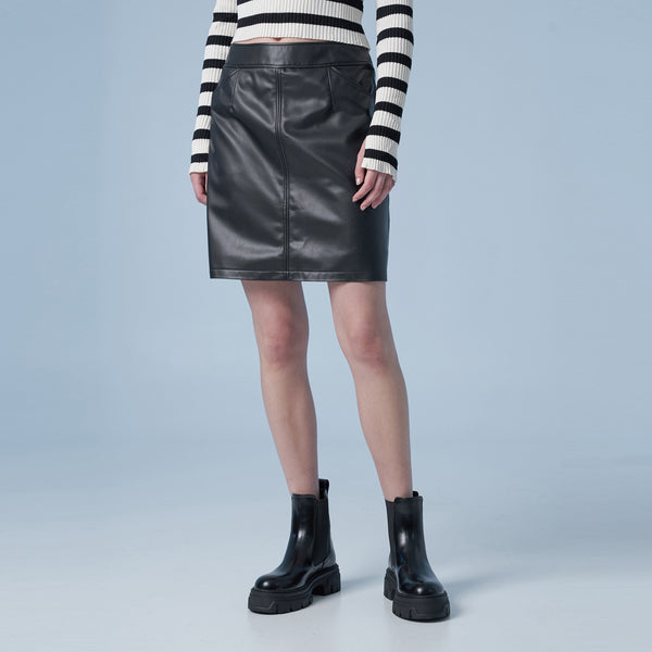 Faux Leather Round Skirt (Black)