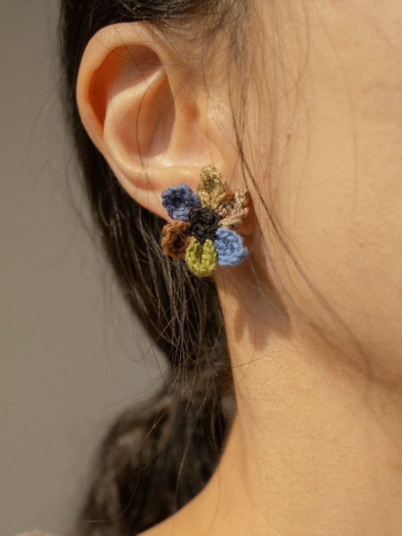 Color of time knit flower earring (6609517576310)