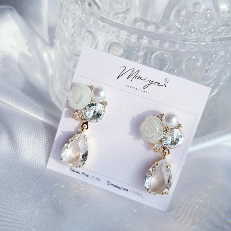 ウエディングホワイトフラワーピアス/Wedding White Flower Earring